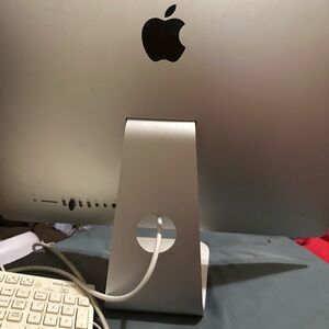 Apple Silver Desktop with Keyboard
